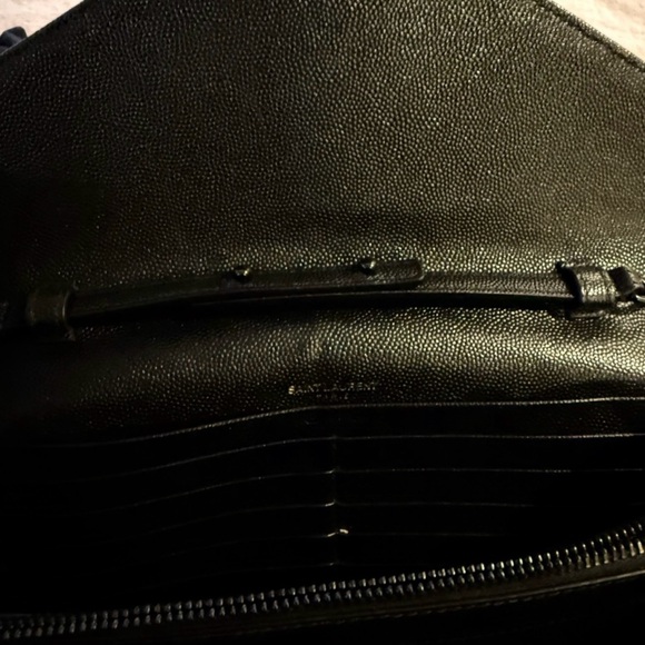 Yves Saint Laurent Black Chevron Clutch Like new condition authentic - Picture 9 of 10